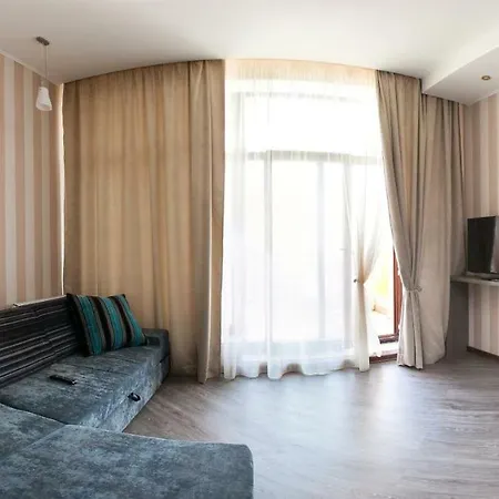 Arcadia Palace Apartment *